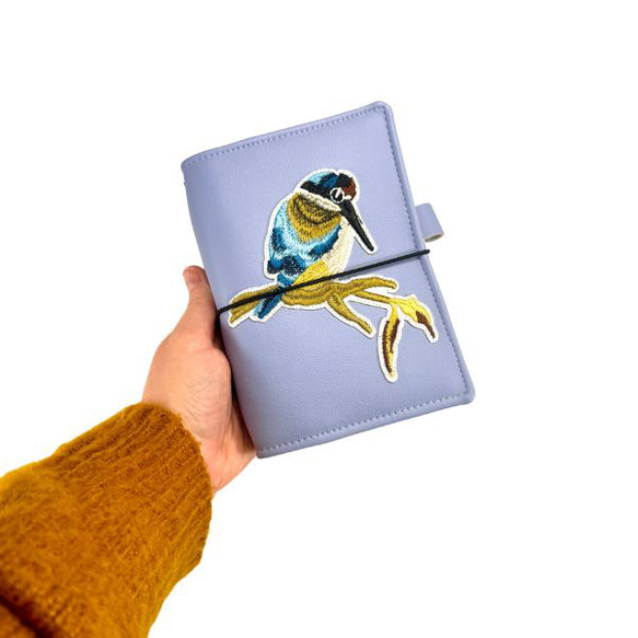【新品未使用】ペチカ★花柄ノートカバー A6 トラベラーズノートカバー｜ブルーフェイクレザー・鳥刺繍