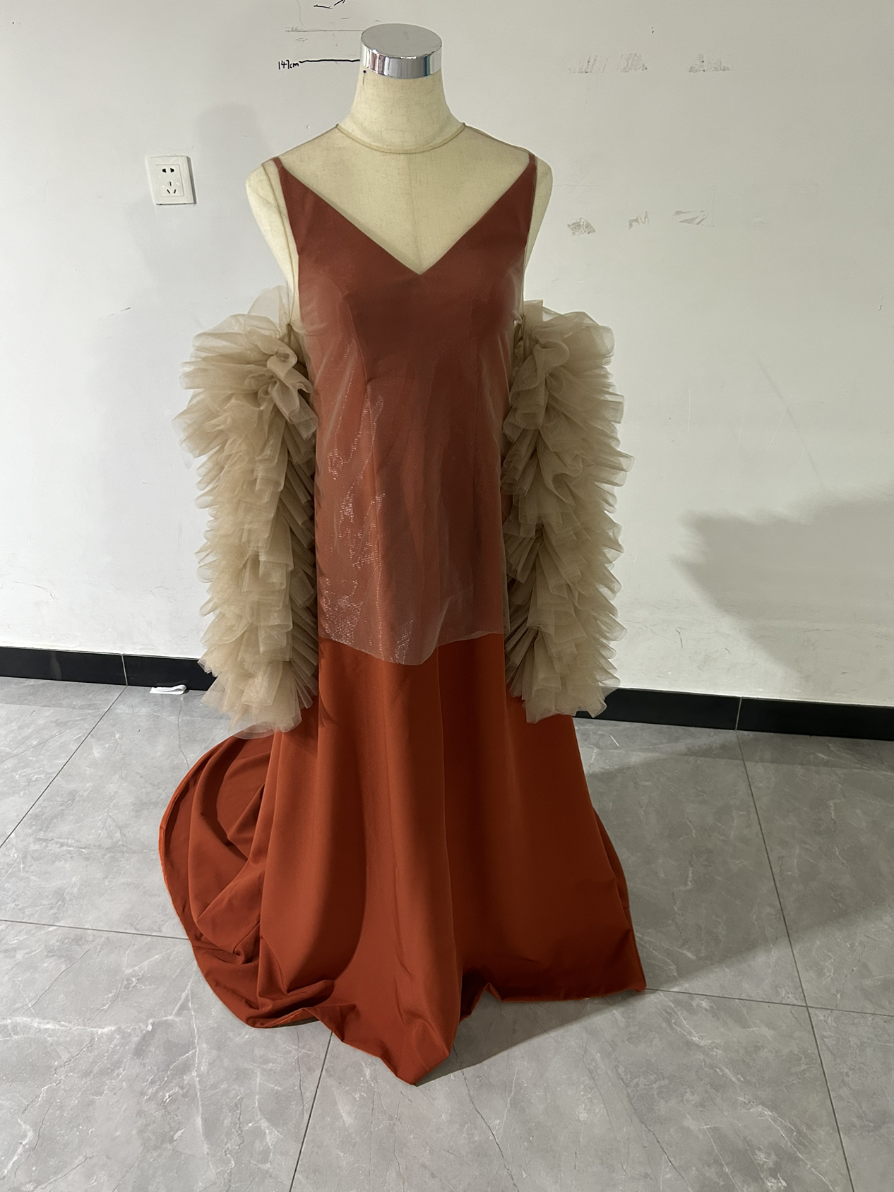 大好評中！トップス+テラコッタドレス コーヒーの色 ソフトチュール ラッフルフリル 花嫁