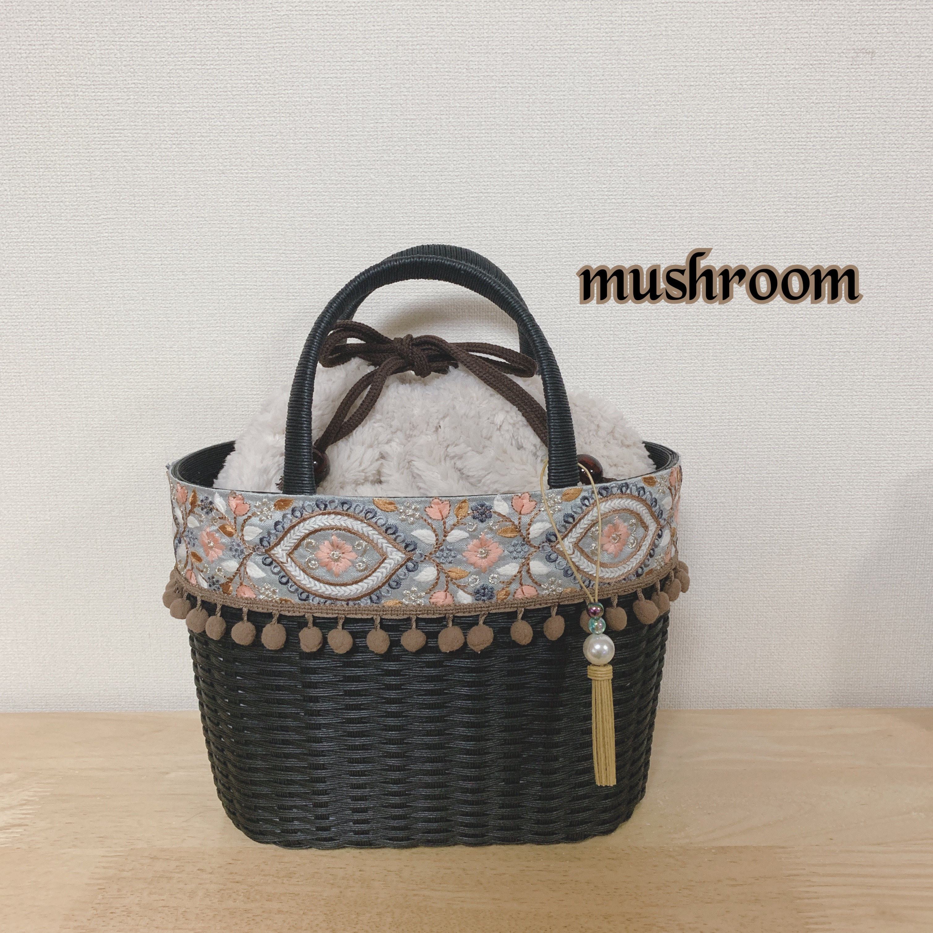 カゴバック インド刺繍 インド／刺繍】かごバッグ 軽量/フラワーガーデン かごバッグ