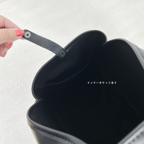 KURO/【PUL】 365日使える！キューブ型ワンハンドルバッグ