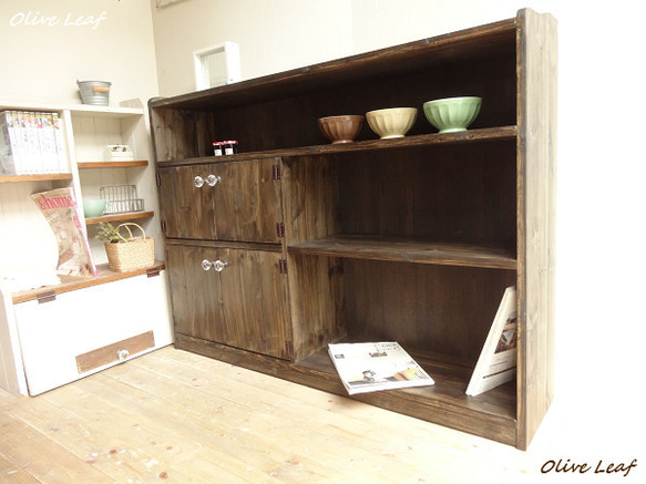 サイズ、デザインオーダー可！バッタン3枚扉キャビネット