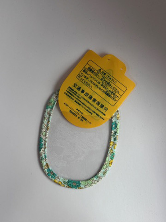 ＼グリーン系の花柄／O型 Dカン付き　ランドセルに付けれる＆安全ピンも通せる 3枚目の画像