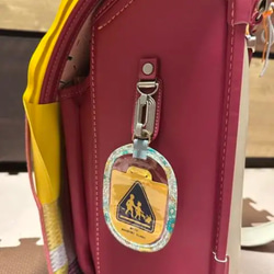 ＼グリーン系の花柄／O型 Dカン付き　ランドセルに付けれる＆安全ピンも通せる 7枚目の画像