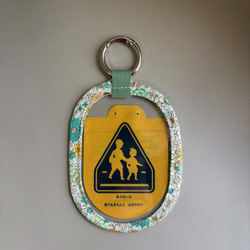 ＼グリーン系の花柄／O型 Dカン付き　ランドセルに付けれる＆安全ピンも通せる 6枚目の画像