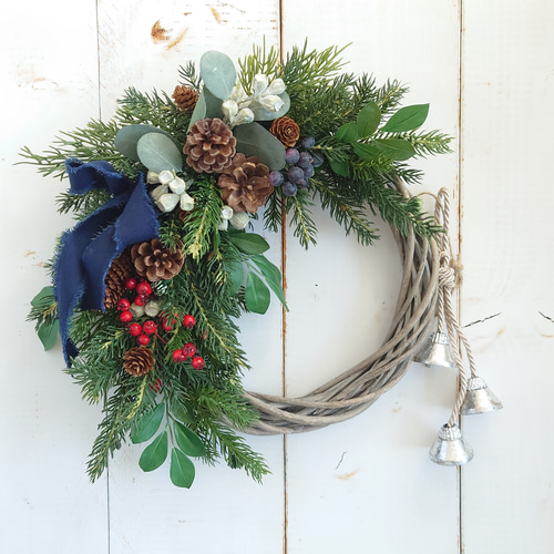 大人クリスマス リース｜フォレストグリーンとトネリコの冬ハーフ