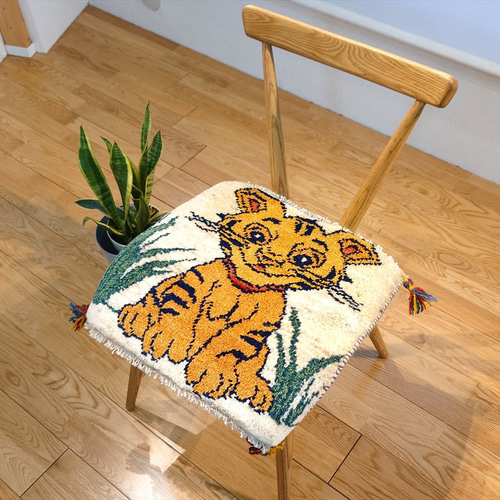 秋入荷】ペルシャ ギャッベ ミニマット 44x41cm 虎の赤ちゃん 黄色