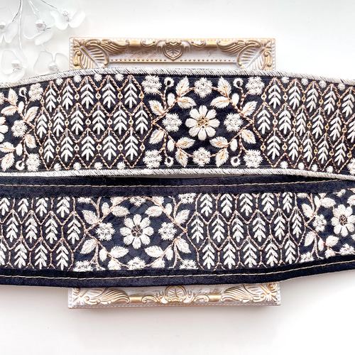 507 【 幅：6cm 】 インド刺繍リボン ブラック 布地 ホワイト