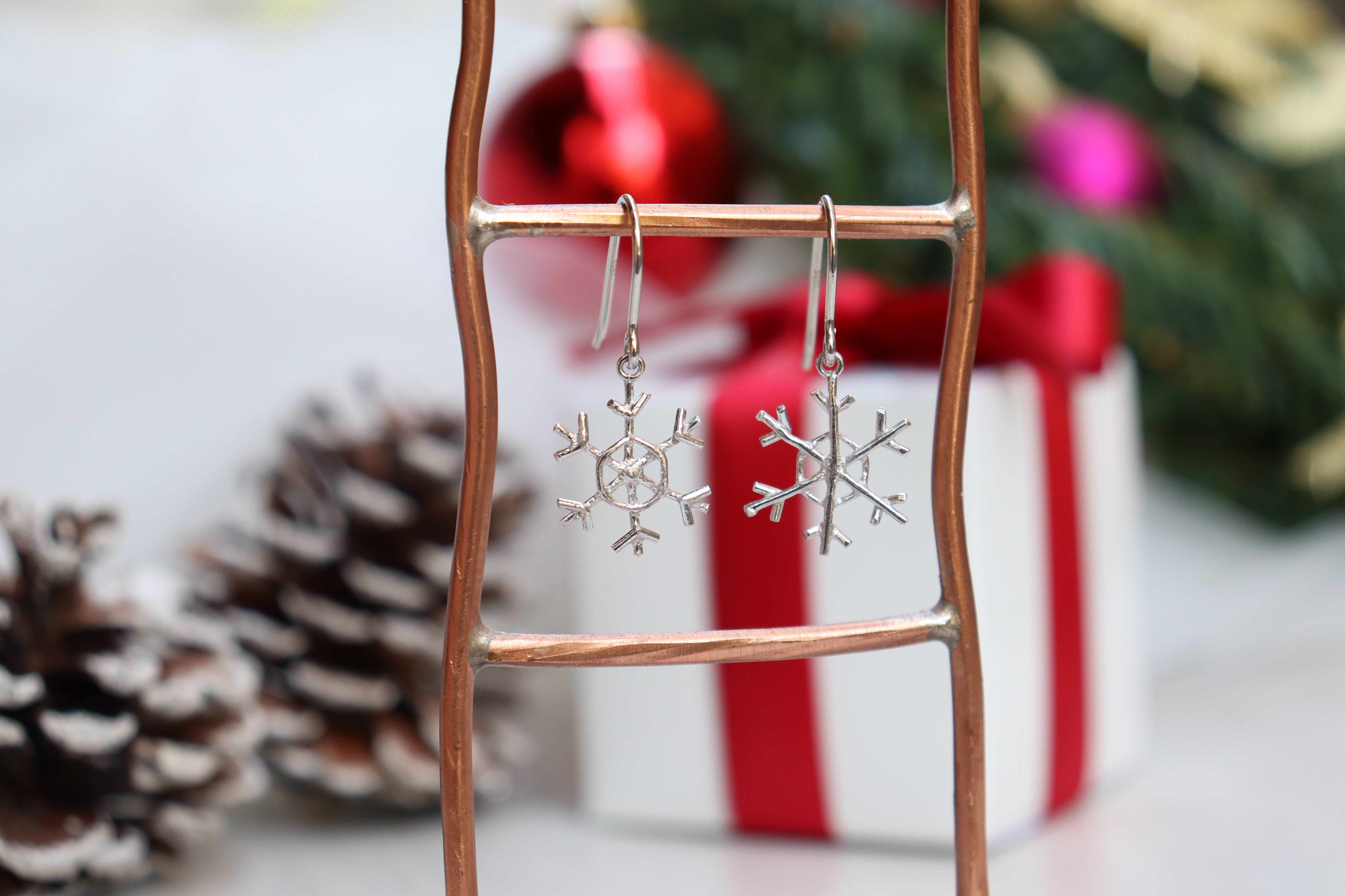 【冬限定 *特別価格*】シルバー 雪の結晶ピアス（S）/送料・ラッピング無料