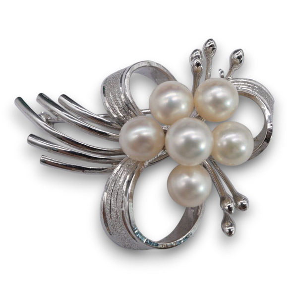 ★925シルバー(銀製)　８粒・アコヤ真珠（本真珠）ブローチ・未使用品★　新品★ 超美品 ミキモト アコヤパール 8粒 6mm-5mm シルバーブローチ アコヤ本
