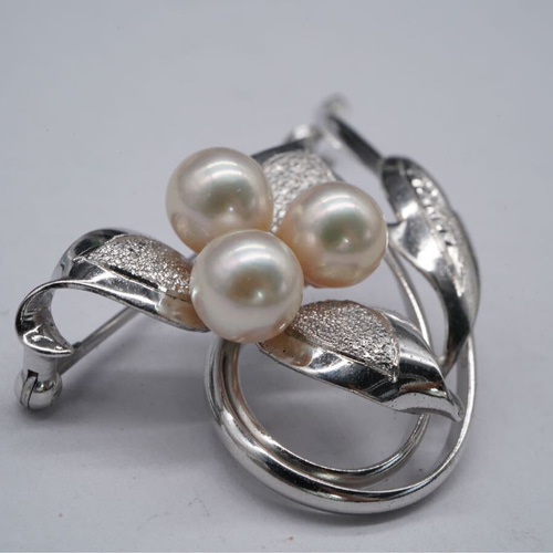 アコヤ本真珠ブローチ 強テリ上質花珠級約6.5-6.7mm日本産あこや×3pcs