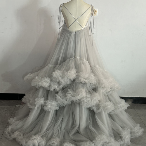 【美品】ウェディングドレス　結婚式　前撮り　ストラップ　シンプル　チュール　韓国 人気 ウェディングドレス 結婚式 前撮り ストラップ シンプル