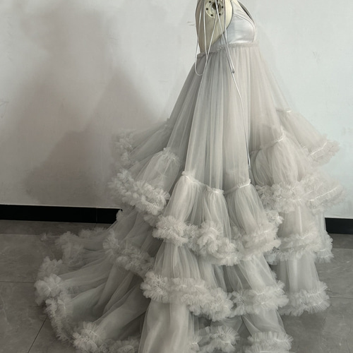 韓国風もこもこウエディングドレス グレーカラードレス ふんわり