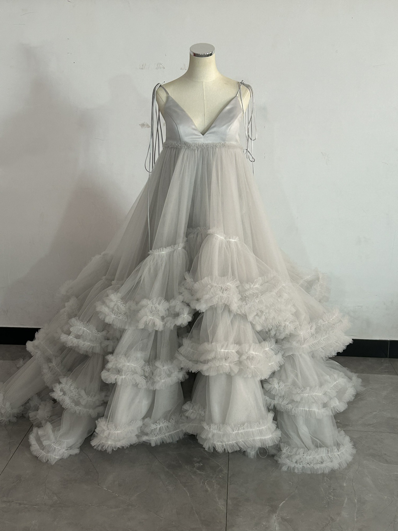 ウエディングドレス　カラードレス　チュール　　披露宴　結婚式　新品　前撮り　韓国