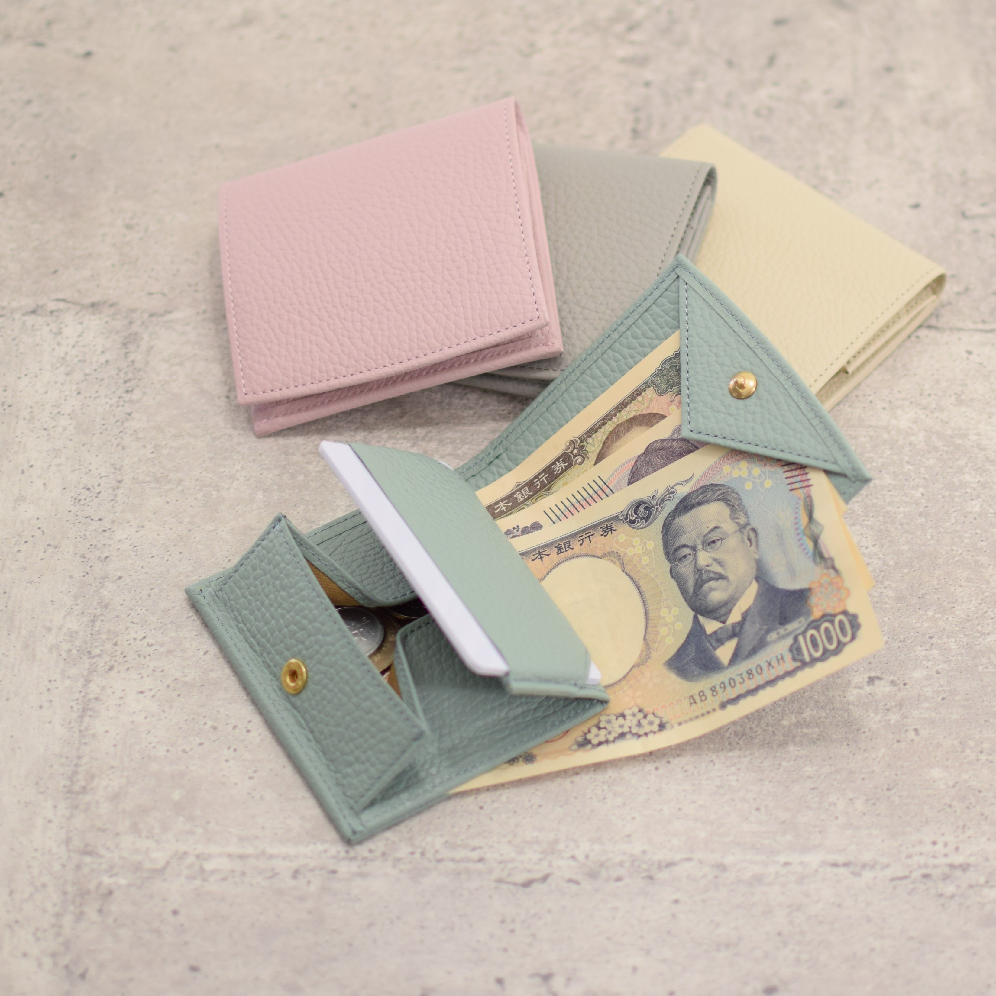 小物 Aoi 小物 Aoi