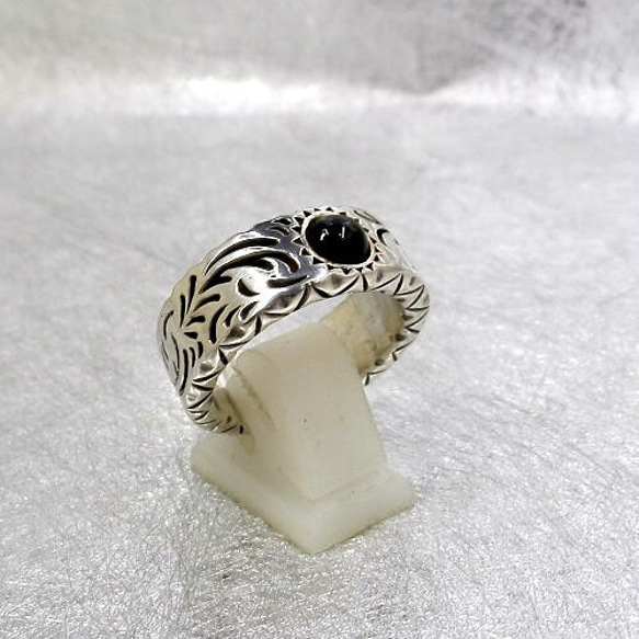 送料無料！レア物・迫力の唐草柄のオニキスシルバー925リング！ 指輪