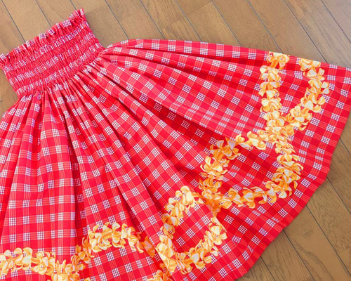 数量限定SALE ☆オーダー☆パラカ☆赤☆プルメリア☆パウスカート☆（商品番号 フラダンス