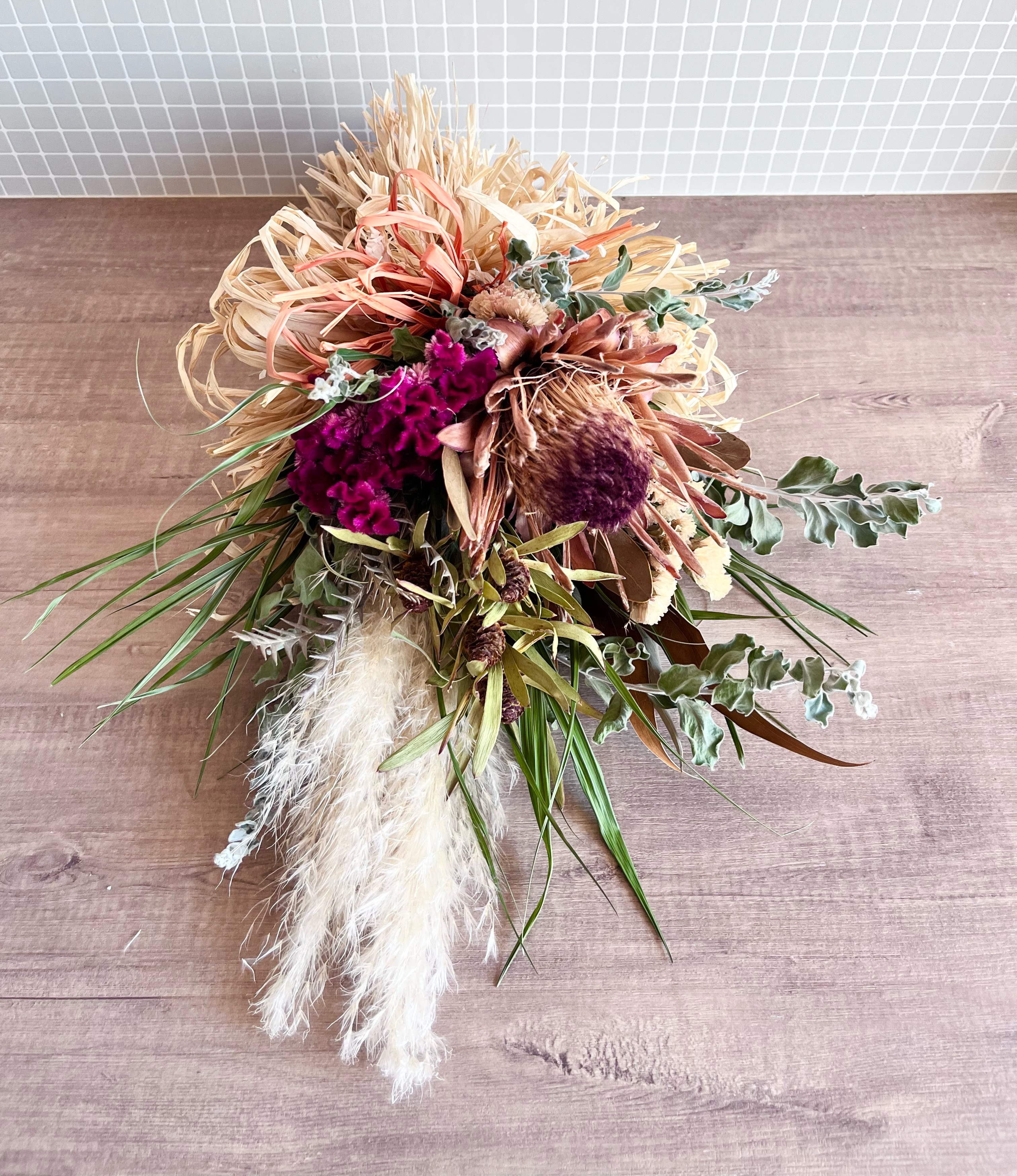 限定1点】人気花材✨プロテア入りスワッグ／ドライフラワー／お祝い