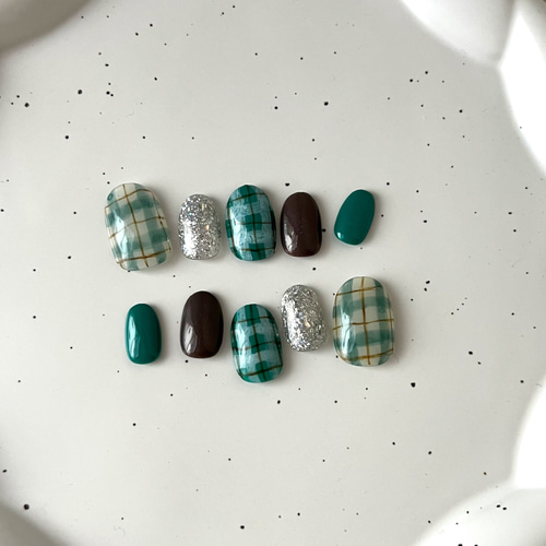 Autumnネイル グリーン×ブラウン チェックネイル ネイルチップ