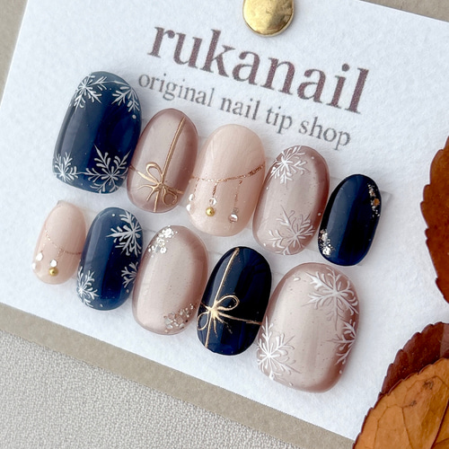 ネイビー×雪の結晶 ネイルチップ クリスマス マグネット 冬 手描き