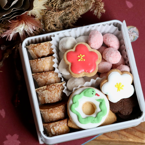 お年賀に☆お正月のクッキー缶 お正月ハンドメイド2025 クッキー