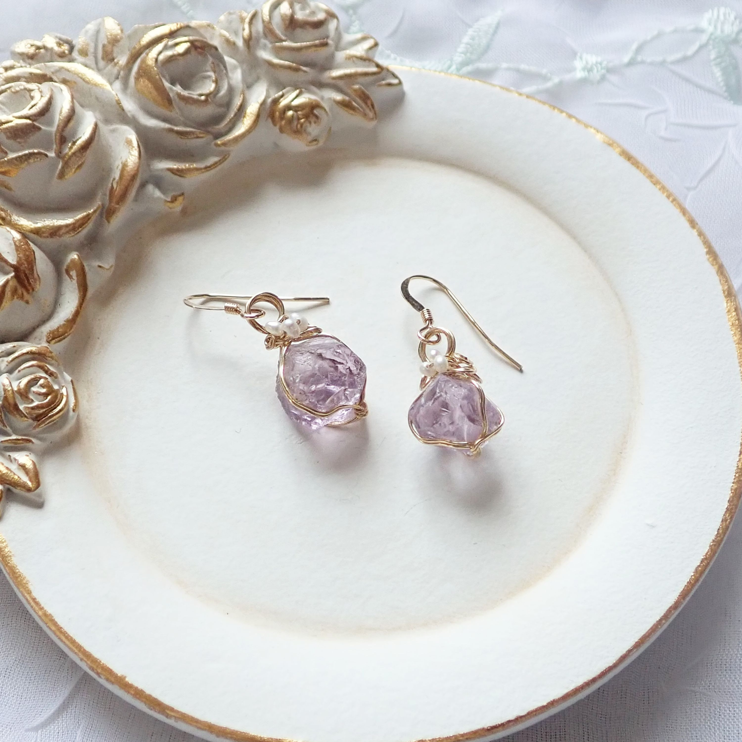 かっこみアメジストのピアス