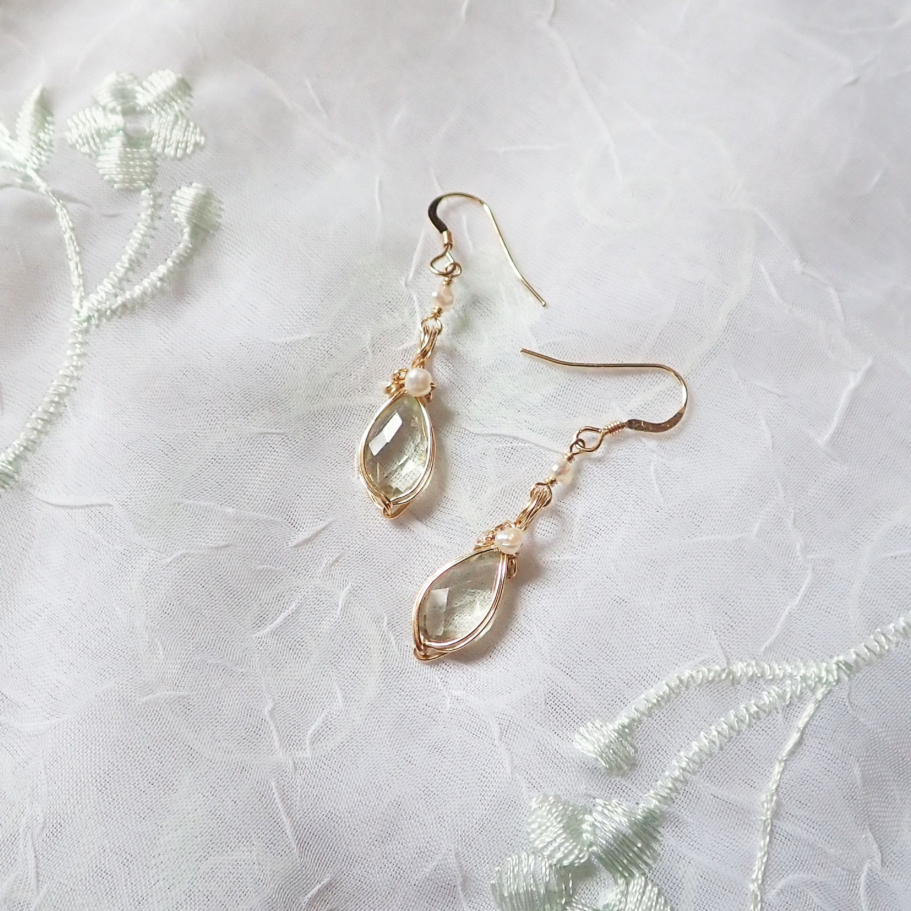 グリーンアメジストのピアス 6,248円