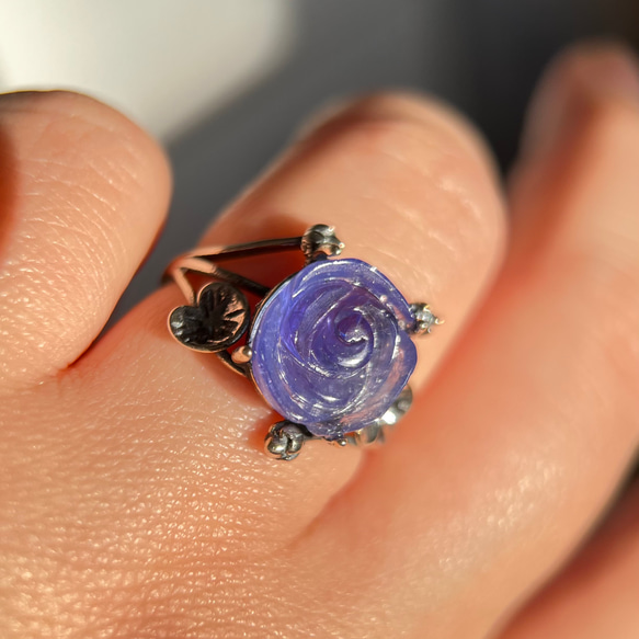 UK shipping Top grade natural tanzanite rose ring Handmade Hand carved Elegant Christmas New Year’s ring ♡Fatti a mano♡ Mail order | Creema 18479097