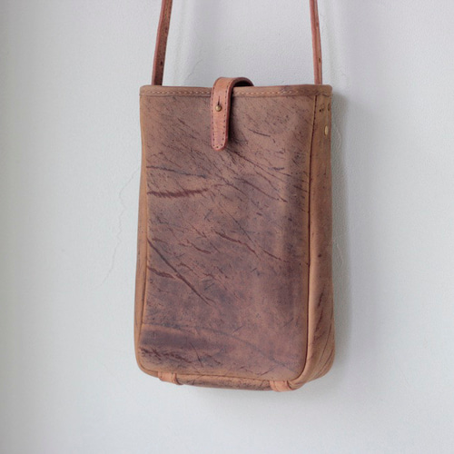 KUDO leather (クードゥーレザー)スマホショルダーバッグ 1点