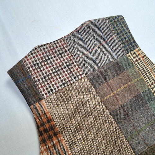 格安saleスタ パッチワーク ハリスツイード ベスト Tweed Harris ブラウン系 トップス