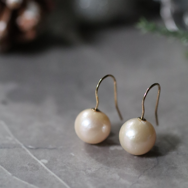 BIG淡水パールのフックピアス 大粒 11mm-12mm  14kgf 金属アレルギー対応