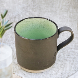 黒土鍵マグ　グリーン【美濃焼】 1枚目の画像