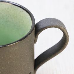 黒土鍵マグ　グリーン【美濃焼】 4枚目の画像