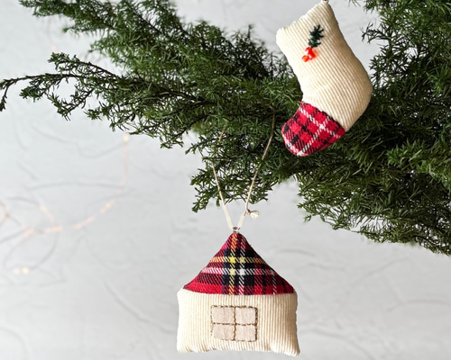 どちらにする？】おうちとくつしたのクリスマスオーナメント モビール