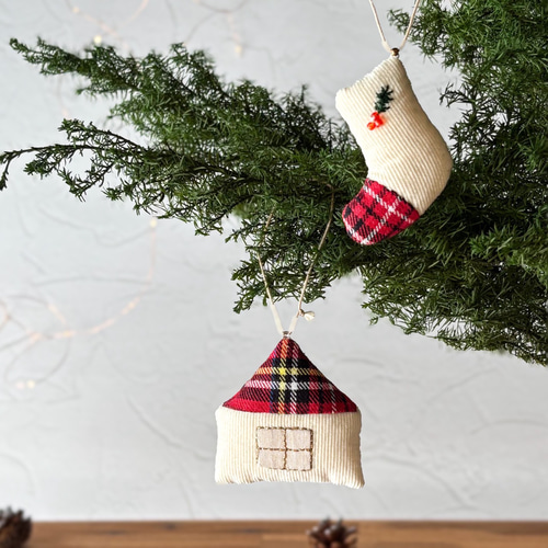 どちらにする？】おうちとくつしたのクリスマスオーナメント モビール