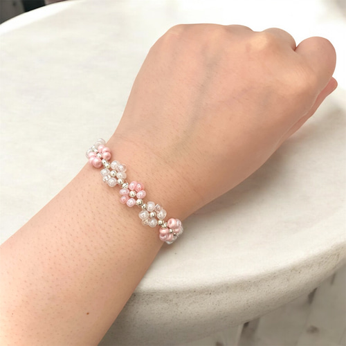 大人可愛い】お花モチーフのシンプルビーズブレスレット ブレスレット