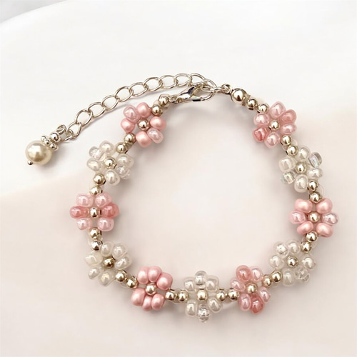 大人可愛い】お花モチーフのシンプルビーズブレスレット ブレスレット