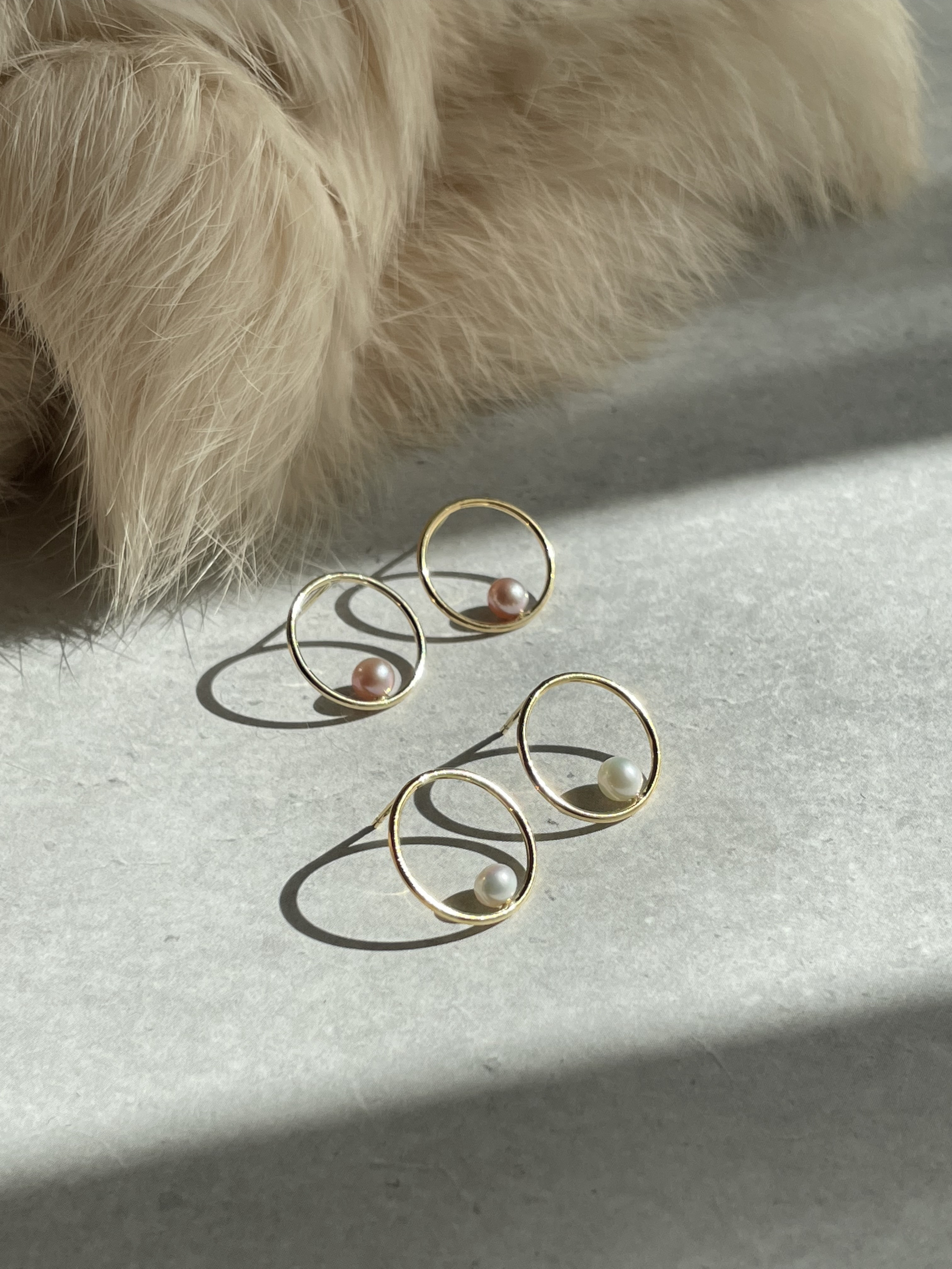 小さなパールのサークルピアス/14kgf 淡水パール シンプル ピンク パープル 小ぶり 夏の誕生石2025 小さなパールのサークルピアス/14kgf 淡水パール シンプル ピンク パープル 小ぶり 夏の誕生石2025