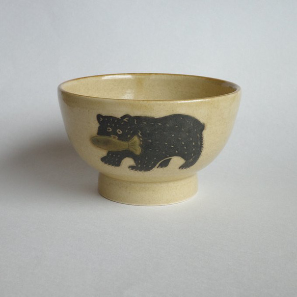 熊と鮭のお茶碗(イエロー) 飯碗 / ごはん茶碗 / ボウル / 陶器 茶碗
