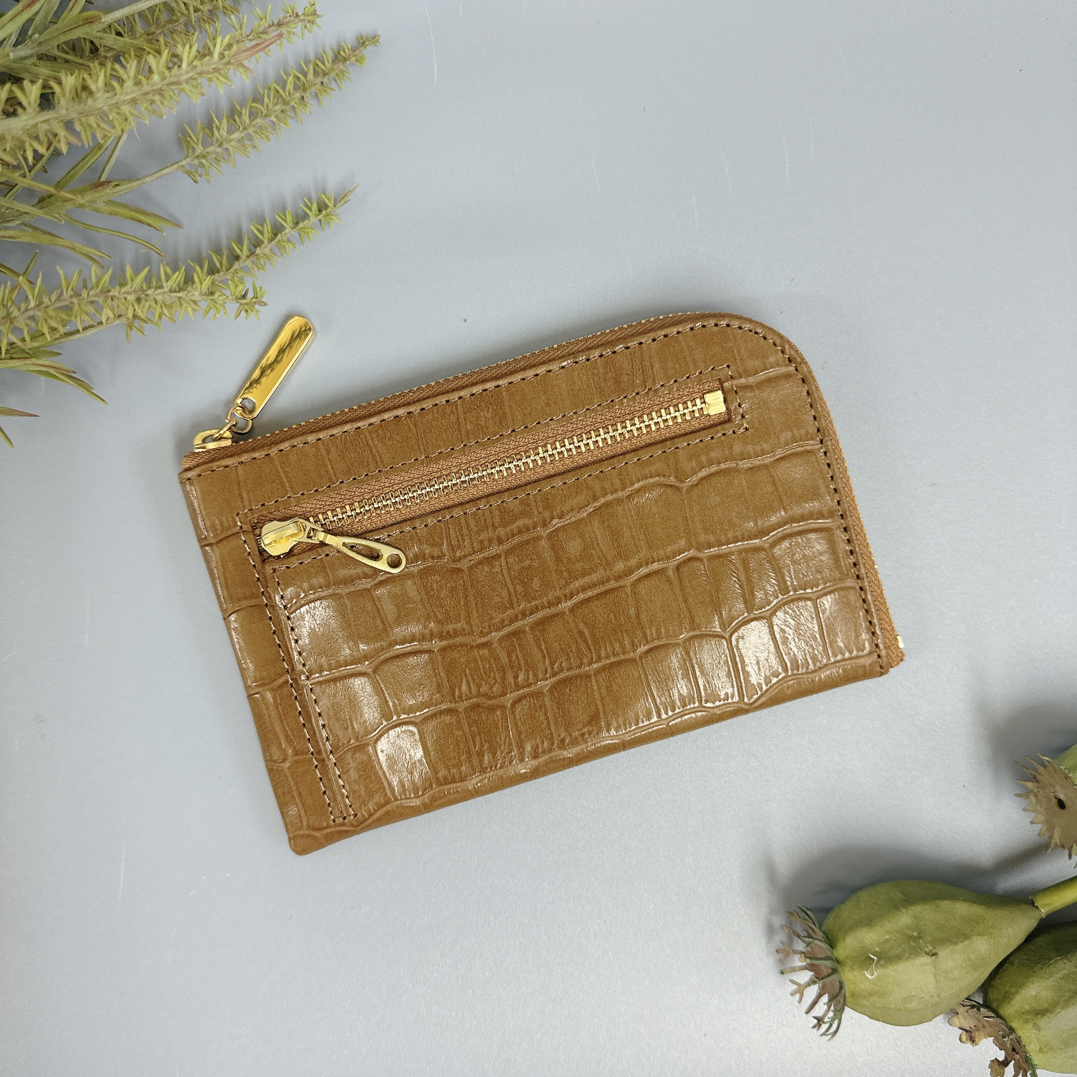 薄くて軽いコンパクトな財布 10枚カードポケット　クロコ型押し　ブラウン スクイーズ