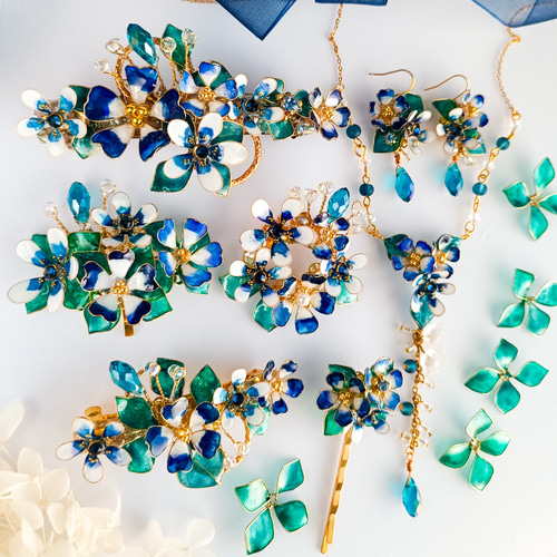 革花アクセサリー　ブルーポピーのピアス　ハンドメイド　304サージカルステンレス 革花アクセサリー ブルーポピーのピアス ハンドメイド 304