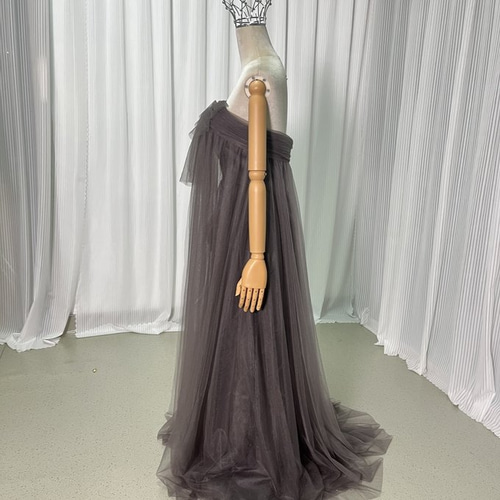 実例写真！パーティードレス カラードレス グレー ベアトップ 揺らめく  