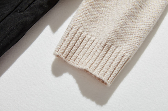 ★現貨★ 簡約設計，經久耐穿。羊毛開襟衫，100%羊毛，米色，241029-1 第5張的照片