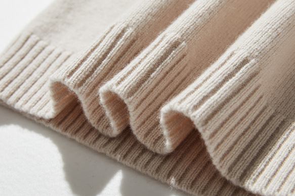 ★現貨★ 簡約設計，經久耐穿。羊毛開襟衫，100%羊毛，米色，241029-1 第8張的照片