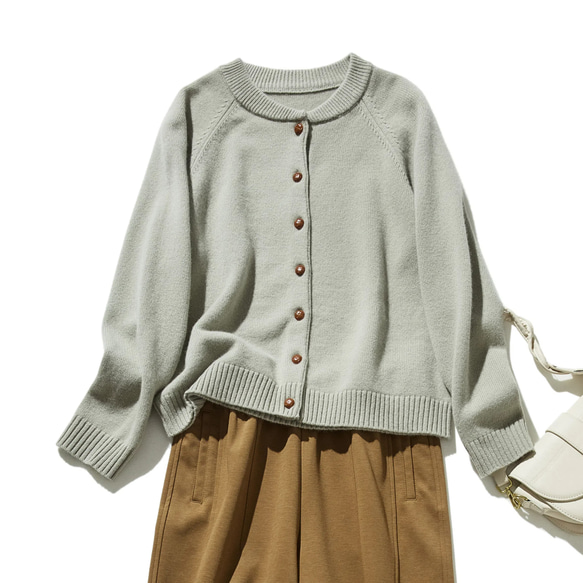 シンプルデザインで長く愛用する ウールカーディガン ウール100