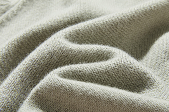 簡約耐穿的羊毛開襟衫，100% 羊毛，鼠尾草綠（241029-2）。 第11張的照片