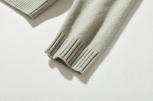 簡約耐穿的羊毛開襟衫，100% 羊毛，鼠尾草綠（241029-2）。 第6張的照片