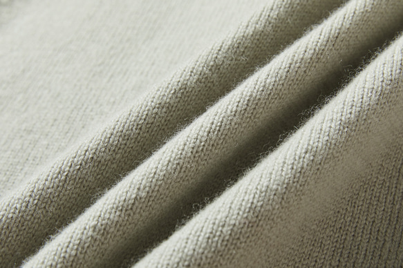 簡約耐穿的羊毛開襟衫，100% 羊毛，鼠尾草綠（241029-2）。 第10張的照片