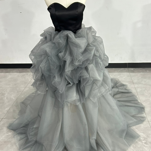 パーティードレス ブラック グレー ベアトップ ラッフルフリル  