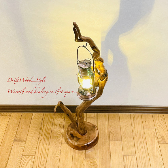 流木インテリア 芸術的にうねる枝の流木スタンド ランタンやエアプラントを飾れる置物 北欧 照明 木材 癒し N56 4枚目の画像
