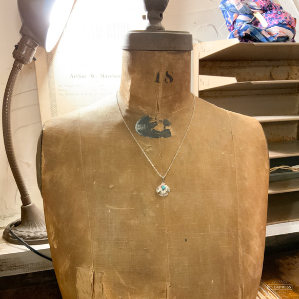 ヴィンテージ風　銀貨で作ったサンダーバード＋ターコイズネックレス 6枚目の画像